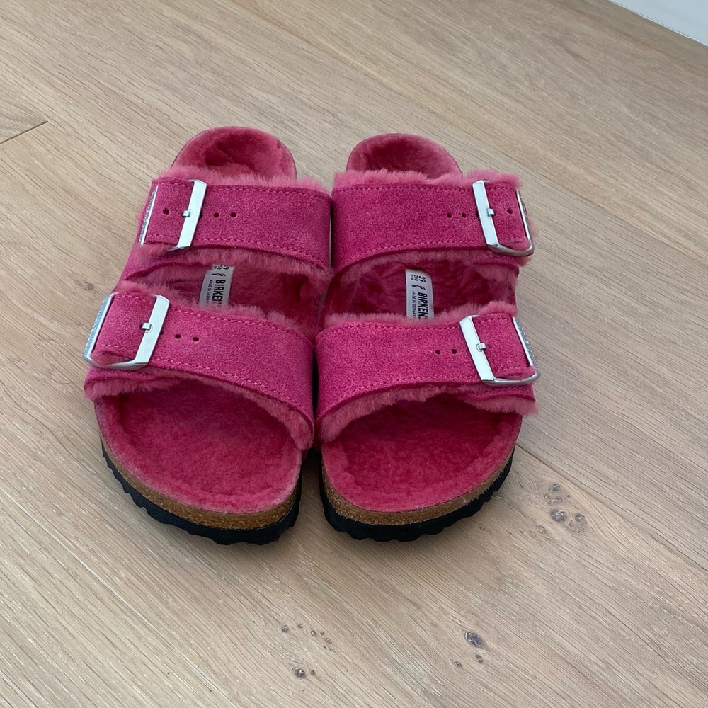 FUCHSIA SHEARLING BIRKENSTOCKS 
SIZE 39 New Condition Never Worn
